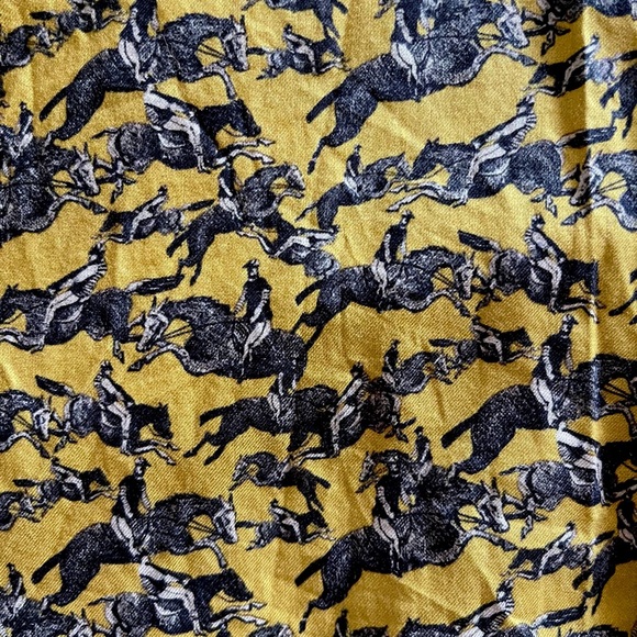 Todd & Gunn Button Shirt Size M - Picture 5 of 6